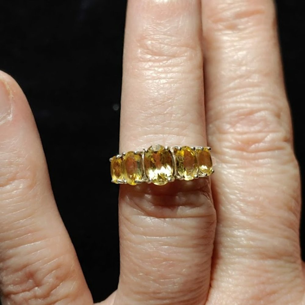 Beautiful 5-Stone Citrine Ring